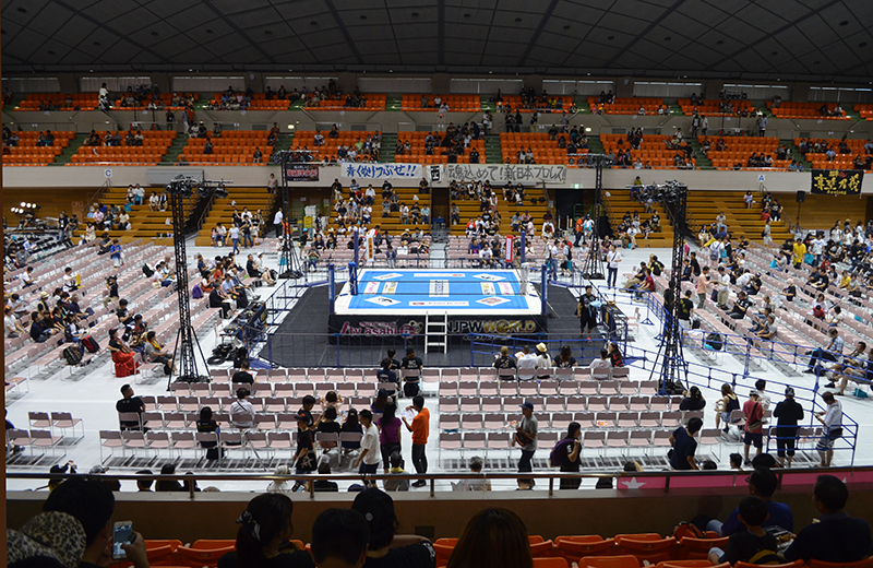 町田市立総合体育館の座席・席順・アクセスを解説。初めてのプロレス観戦！